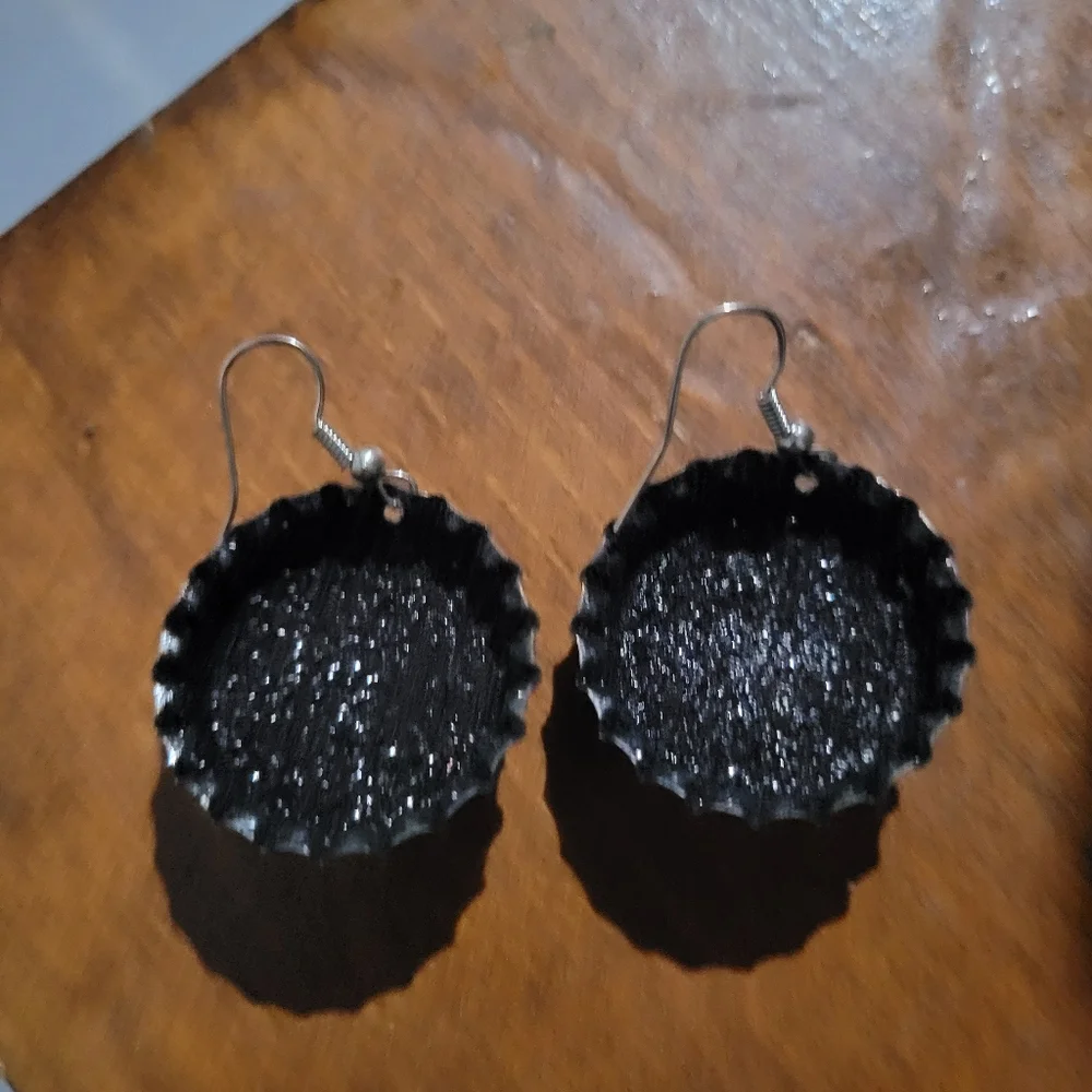 NWT CHRISTMAS BOTTLE CAP EARRINGS